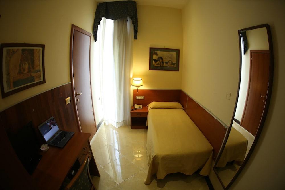 Hotel Nettuno Naples Luaran gambar